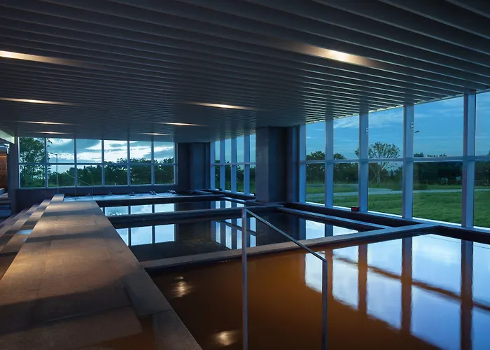 Hotel Tops 10