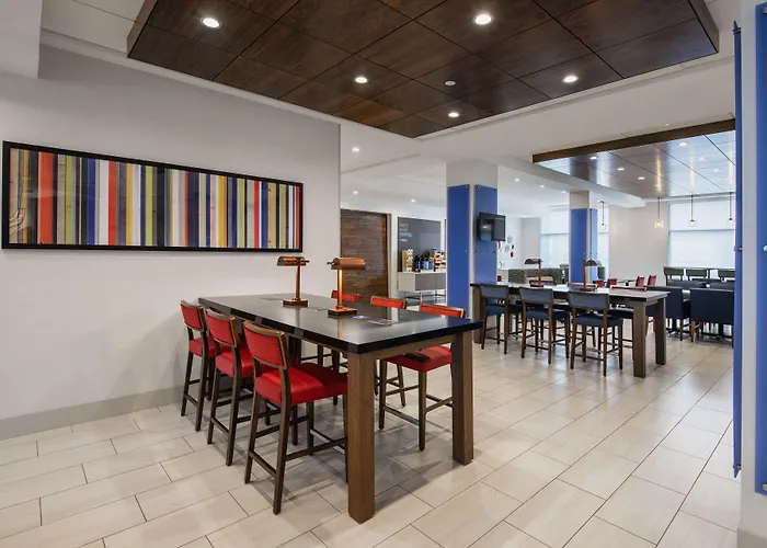 Holiday Inn Express & Suites Kelowna - East By Ihg