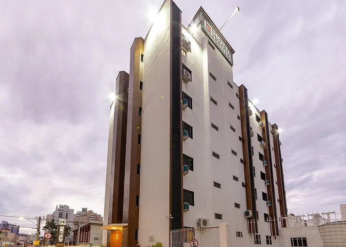 Hotel Lunes