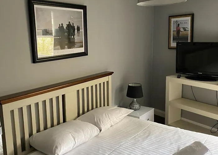 Halstead Rooms