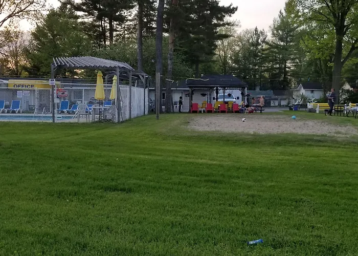 Wasaga Beach Inn And Cottages