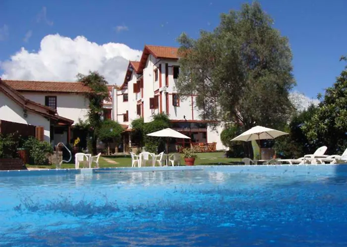 Hotel L' Hirondelle (Adults Only)