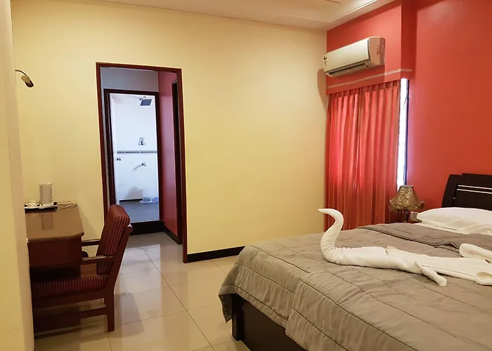 Hotel Subhalakshmi Palace