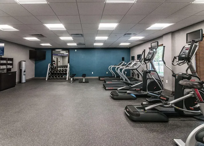 Hampton Inn & Suites - Allen Park