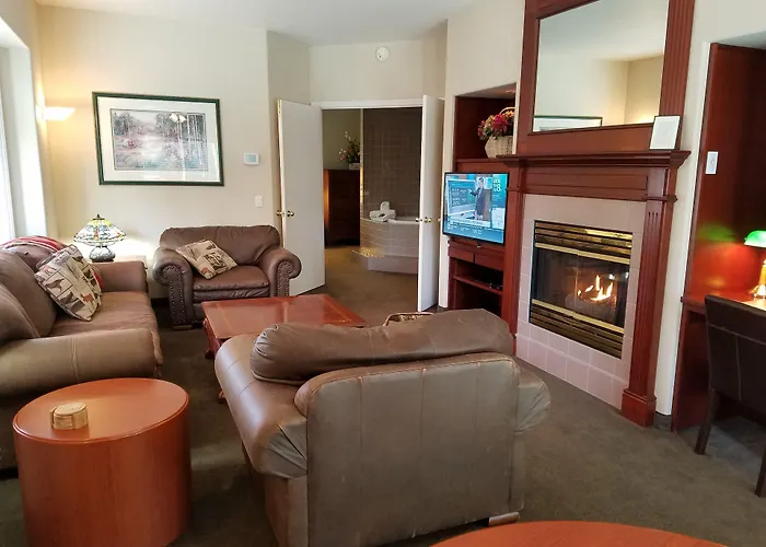 Redwood Hyperion Suites