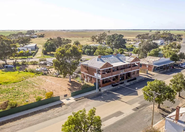 Kaneira Hotel