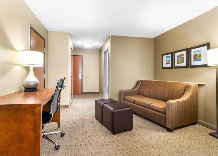 Comfort Suites