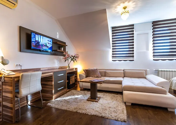 Garni Hotel Royal Crown