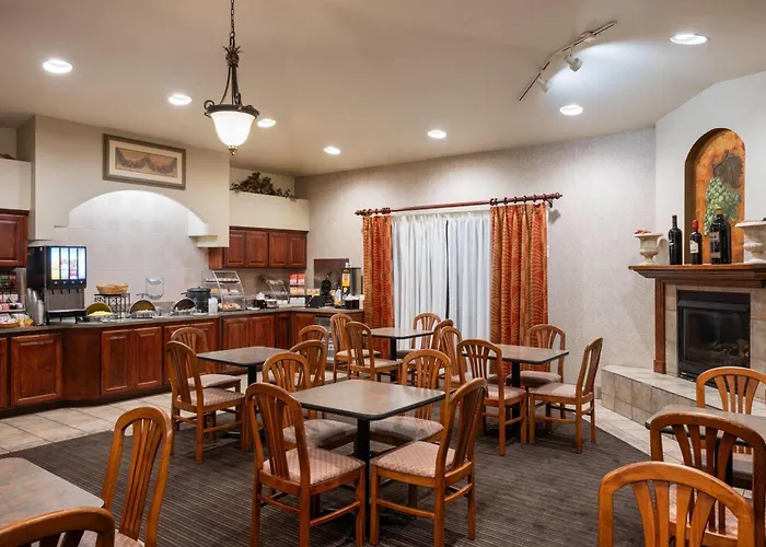 Hawthorn Suites By Wyndham Napa Valley