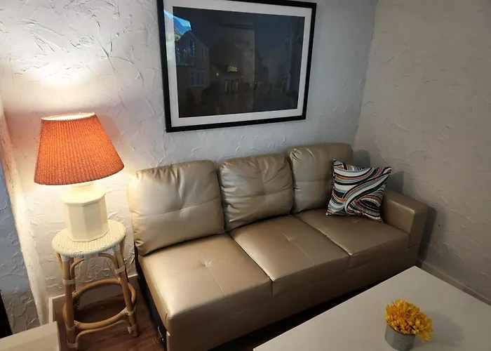 Jonathan Edwards Motel