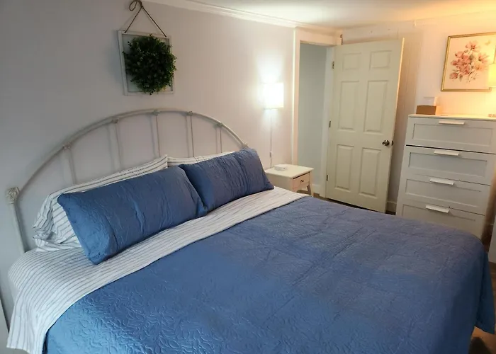 Jonathan Edwards Motel