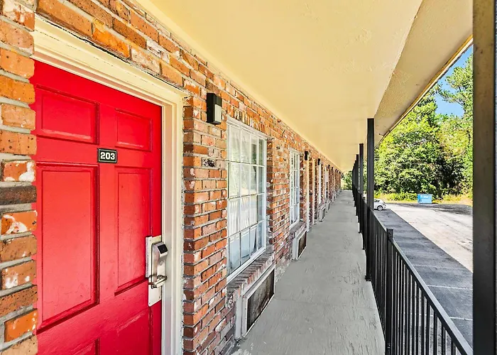 Jeffersonian Motor Inn By Townhouse, Prentiss Ms