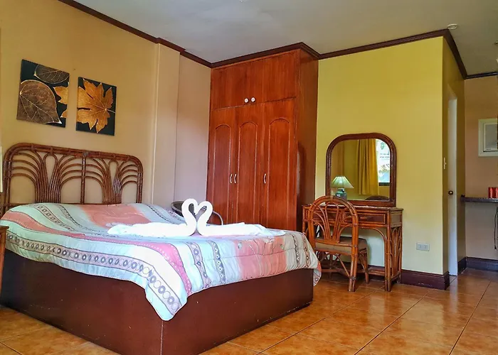 Playa Papagayo Beach Inn