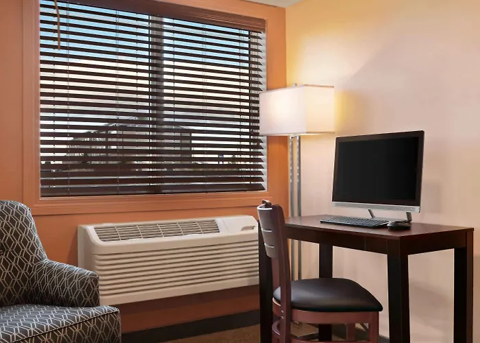 Travelodge By Wyndham Pincher Creek