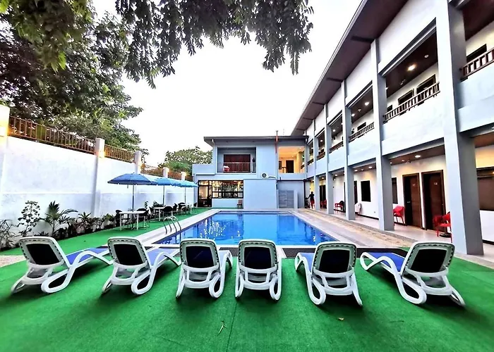 Charms Hotel