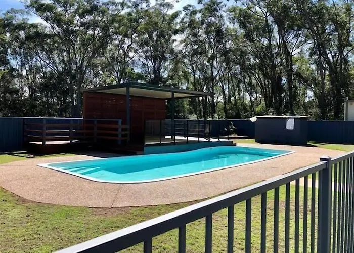Bull And Bush Hotel
