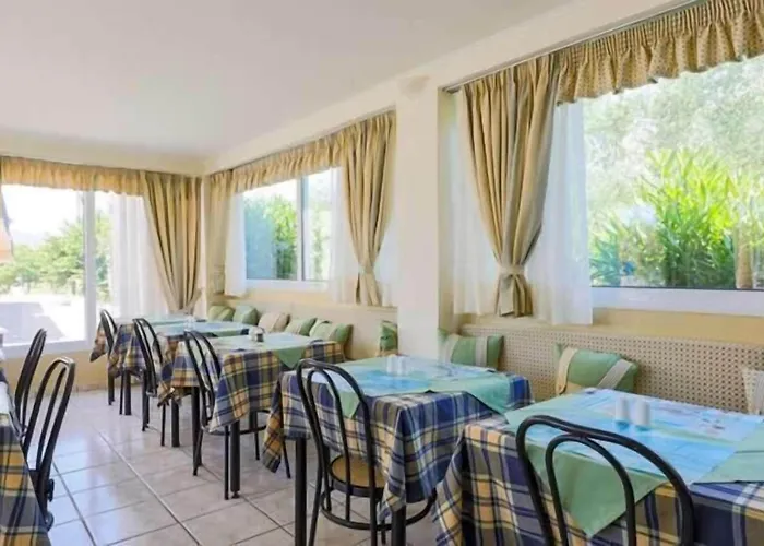 Daniel Hotel (Adults Only)