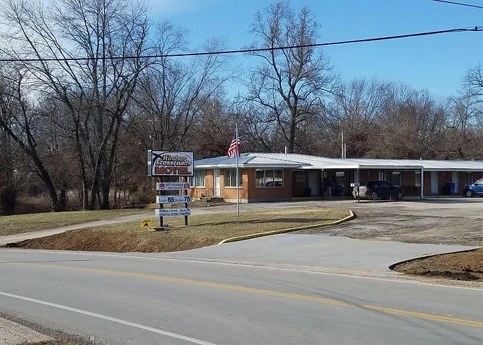 Windsor Crossroads Motel