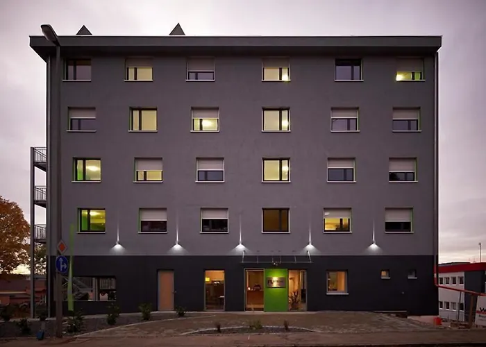 a2 HOTELS Plochingen
