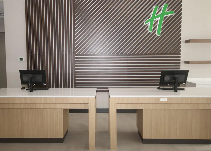 Holiday Inn & Suites - Fayetteville W-Fort Bragg Area By Ihg