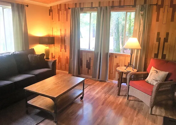 China Creek Cottages