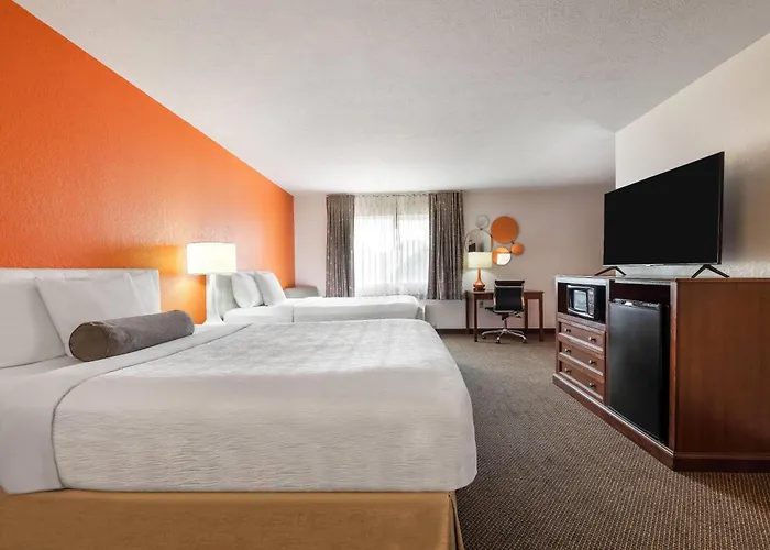 Howard Johnson By Wyndham Oacoma Hotel & Suites