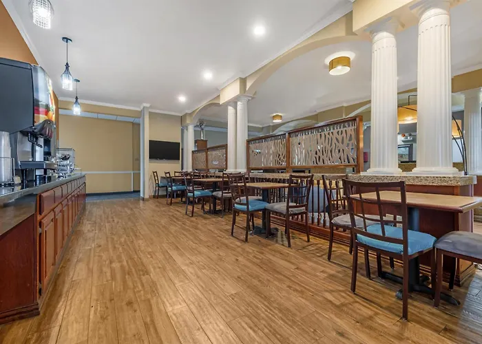 Best Western Plus Shamrock Inn & Suites
