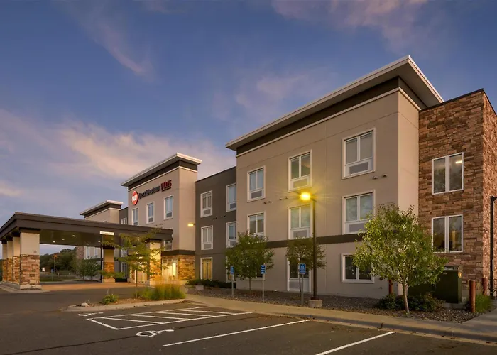 Best Western Plus Isanti