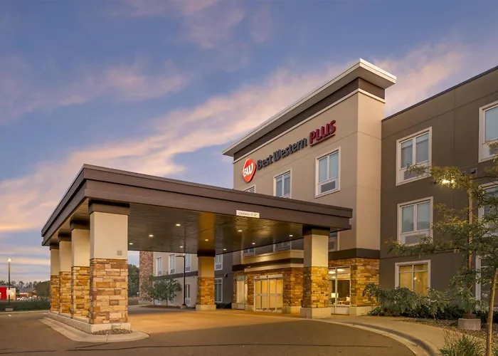 Best Western Plus Isanti