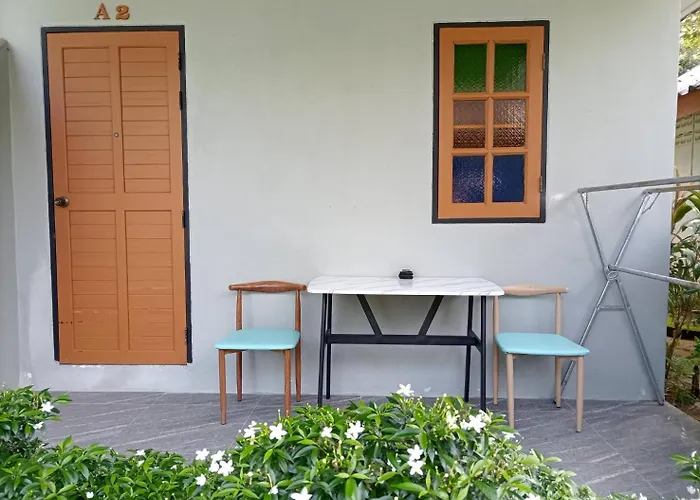 Khaolak Banana Bungalow