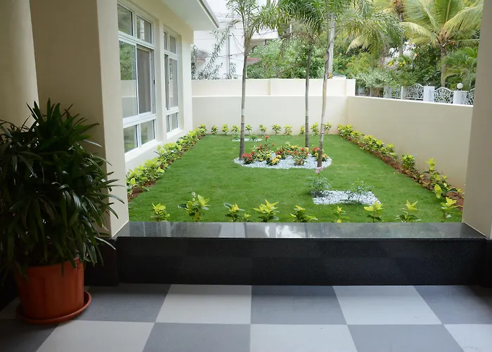 Sreeparthi Hotel