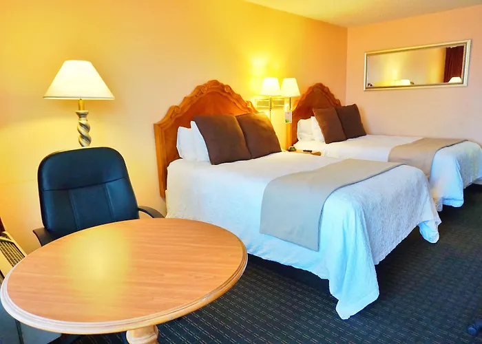 Castle Inn & Suites By Oyo Lawton