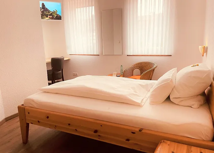 Hotel Orthwein -kostenfreie Parkplätze-