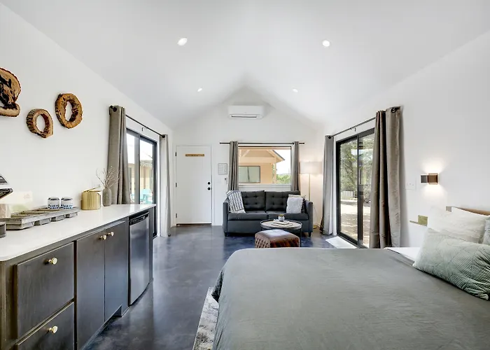 Lucky Arrow Retreat