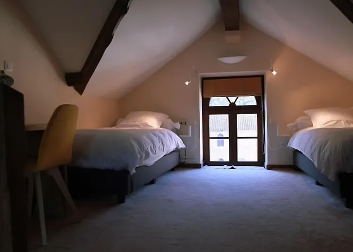 HôTel - Ferme Du ChâTeau D'Ahin