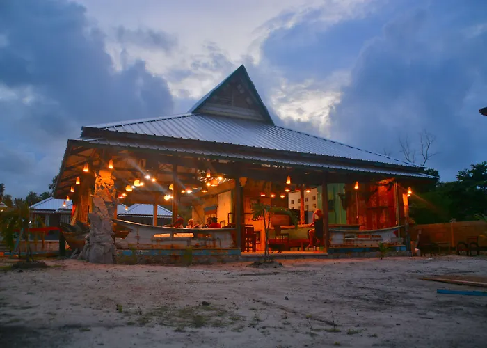 Rock And Wreck Dive Resort