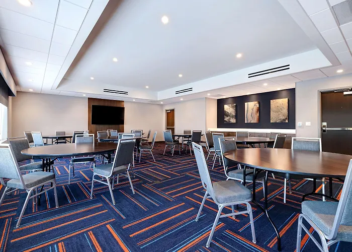 Hampton Inn Crown Point, In
