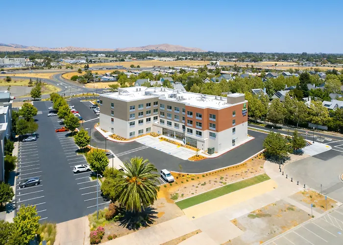 Holiday Inn Express & Suites - Suisun City By Ihg