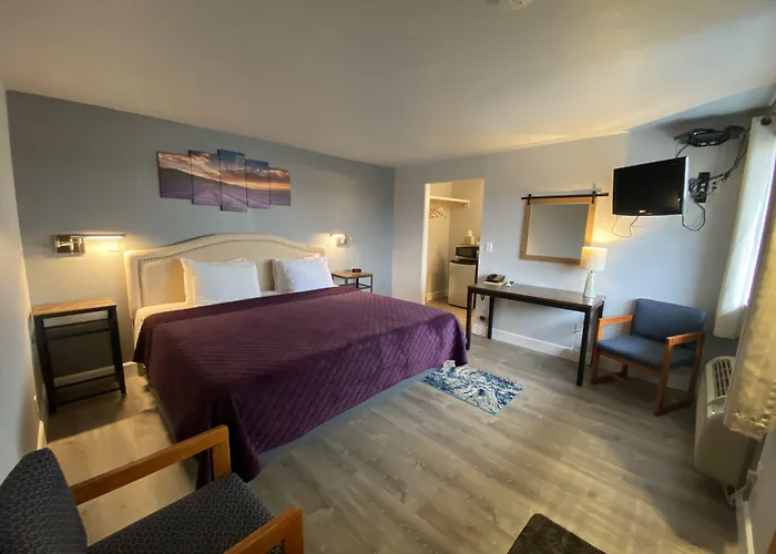Aircrest Motel