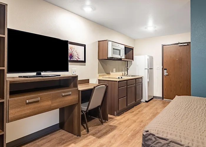Woodspring Suites Toledo Maumee