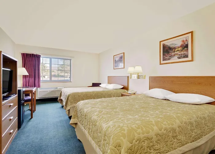 Super 8 By Wyndham Battle Mountain