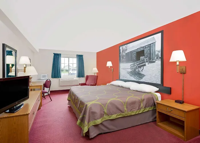 Super 8 By Wyndham Mound City