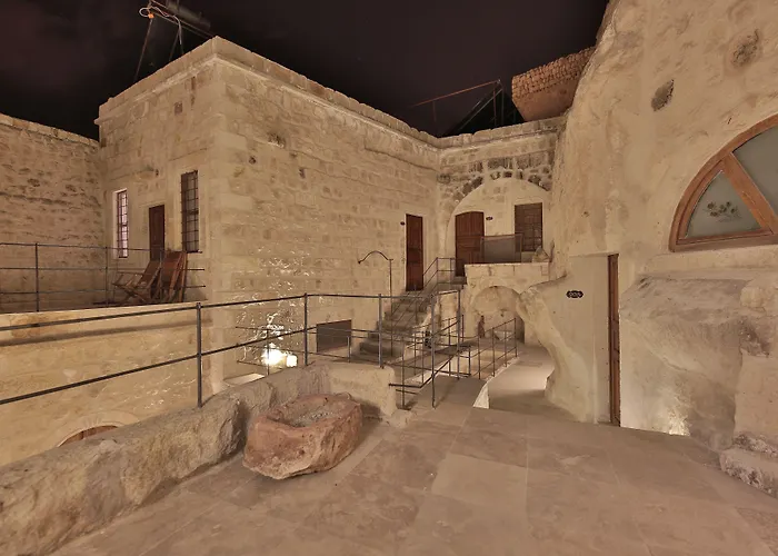 Taru Cave Suites