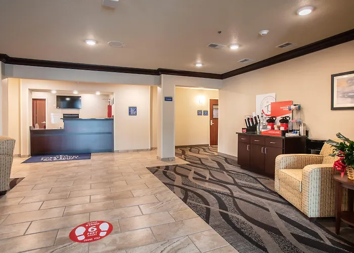 Cobblestone Inn & Suites - Pine Bluffs