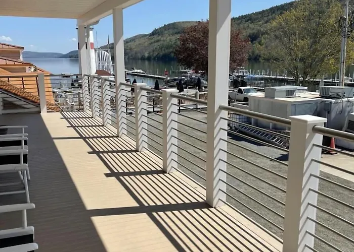 Lake Front Hotel
