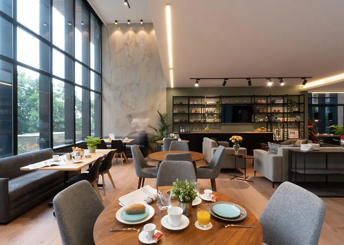 Votre Hotel