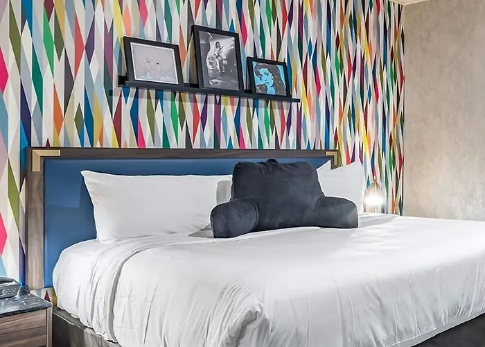 Signature Inn Houston Greenspoint