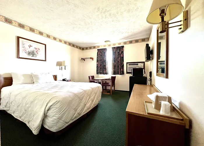 Baxter Inn 4 Less