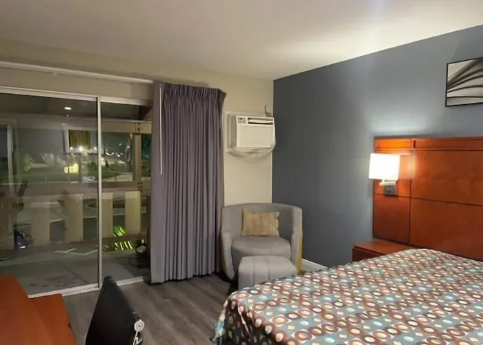 Bel Air Motor Hotel