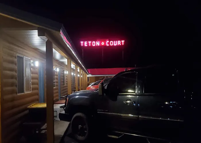 Teton Court Motel